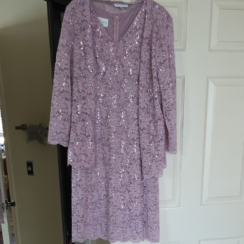 Oleg Cassini Purple Long Sleeve V-Neck Gown